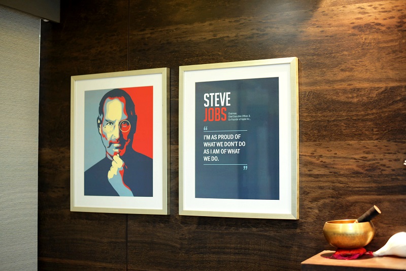 inspiring wall graphics with quotes from famous personalities